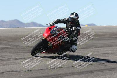 media/Oct-13-2025-Moto Forza (Mon) [[a66d839500]]/4-C Group/Session 2 (Bowl)/